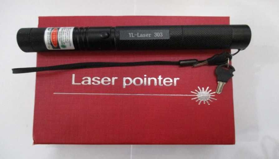 Потужна зелена лазерна указка YL-303 500 mW