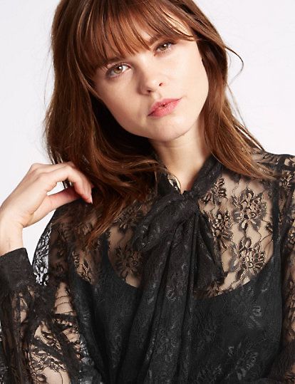 Кружевная блуза с бантом Marks&Spencer