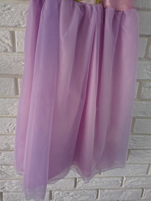 Strój Roszpunki rozm. 128-134 Księżniczki