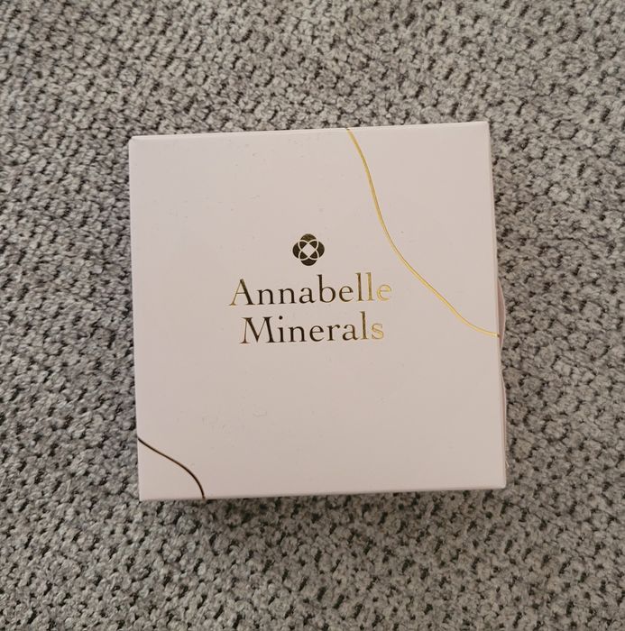 Kremowy róż Annabelle Minerals