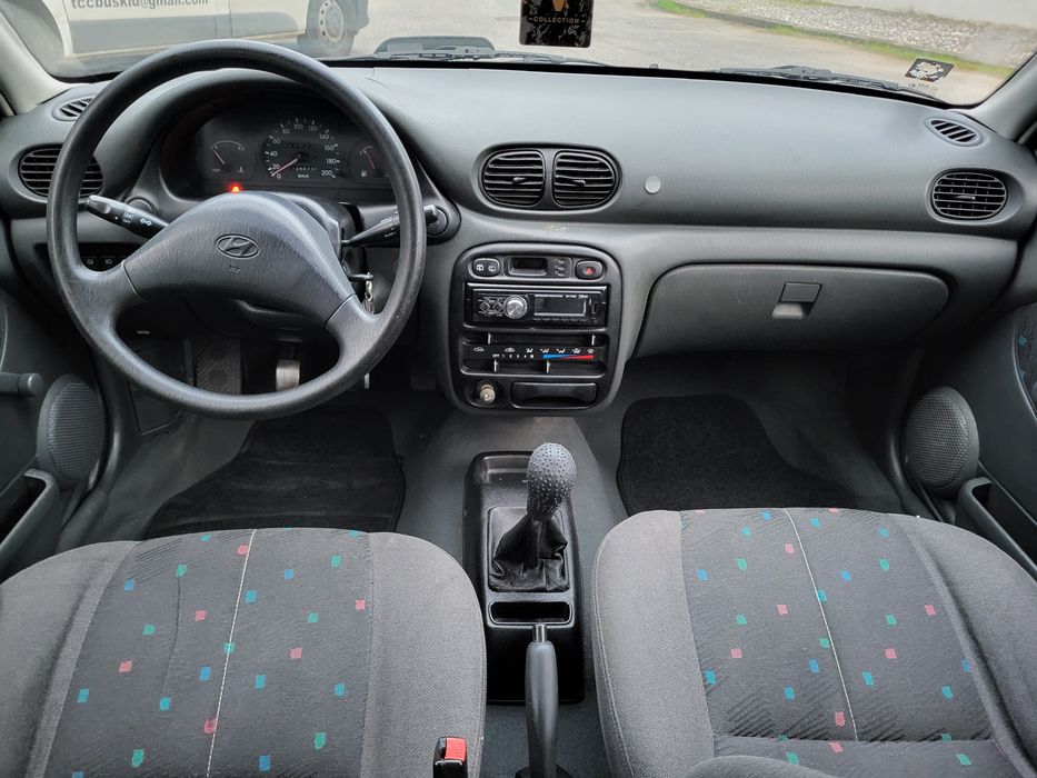 HYUNDAI Accent 1.3 Gasolina