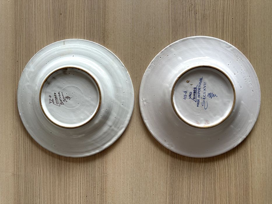 Pratos de louça decorativos antigos