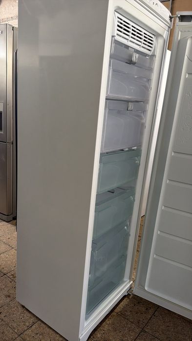 Arca HOTPOINT branco