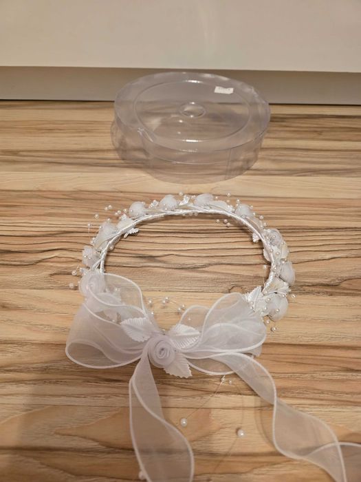 Śliczny wianuszek wianek komunijny różyczki biały perełki Komunia Kwia