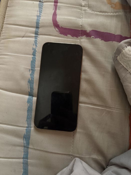 Iphone 14 pro max dourado