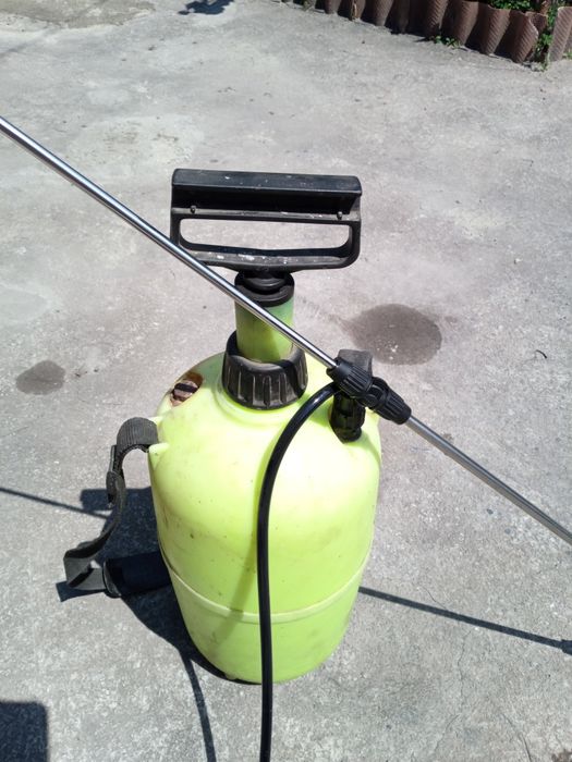 Оприскуватель садовий
