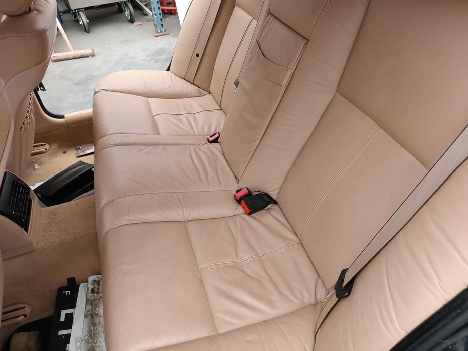 BMW SERII 5 E39 Fotele elektryczne beżowe oraz boczki dzwi w dobrym stanie