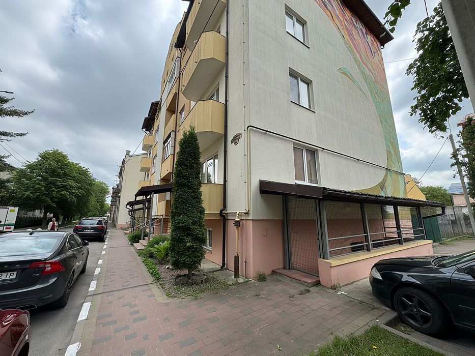 Продаж 2-кімнатної квартири в новобудові, центр Стрия