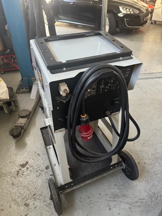 Máquina Profissional GYS GYSPOT 100 R-C – Reparação de Carroçarias