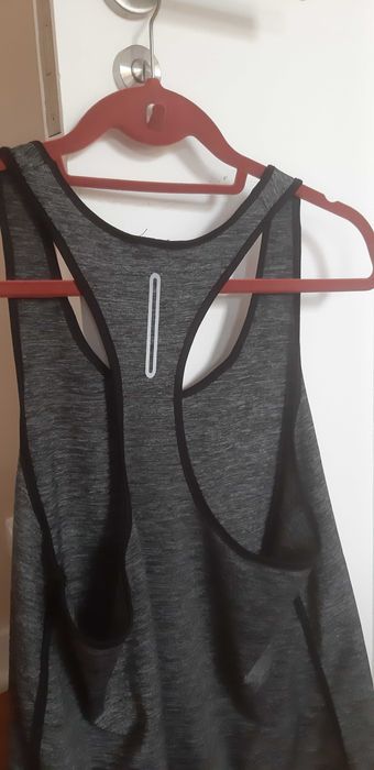 T-shirt, top Massimo Dutti, Brandy, Oysho