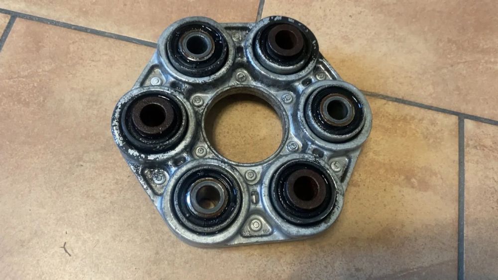 ŁĄCZNIK WAŁU PRZEGUB BMW F30 F31 F10 F11 7605629