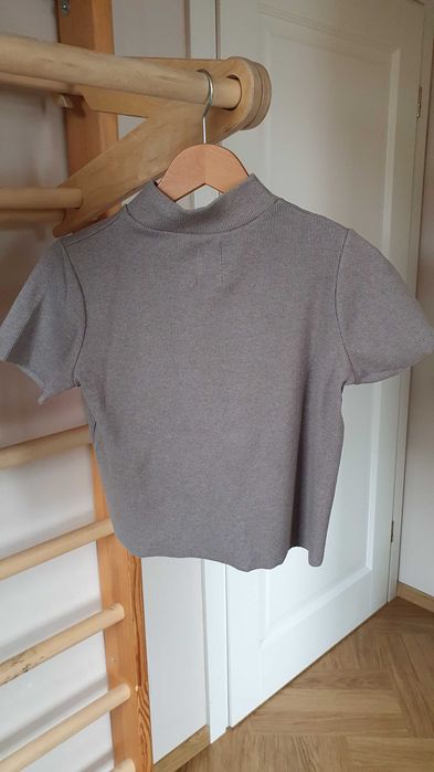 Bluzka z mini golfem Pull and Bear popielata