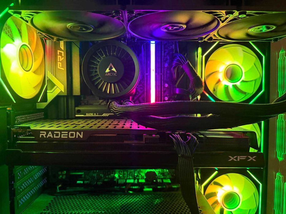 AMD Radeom RX 7800 XT 16gb c/garantia