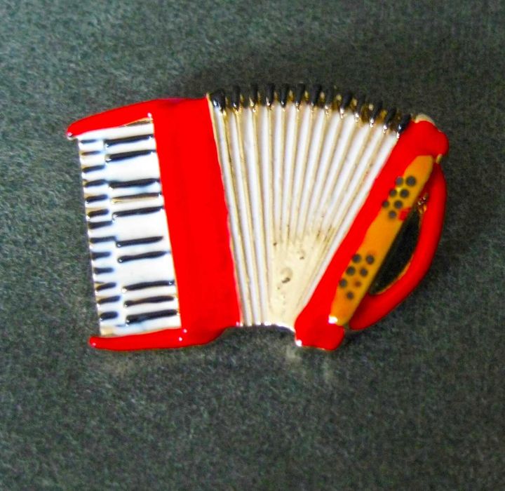 Alfinete / Broche / Pregadeira Acordeão NOVO