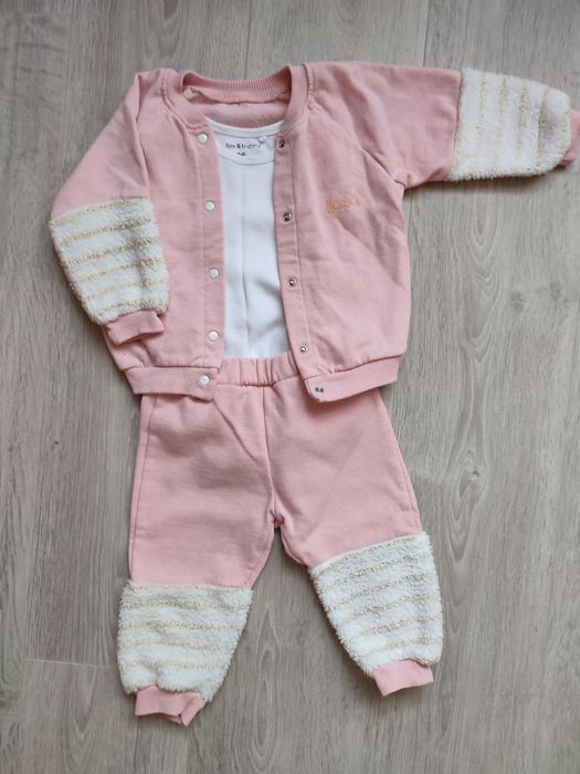 Теплий костюм для дівчинки 1 рік