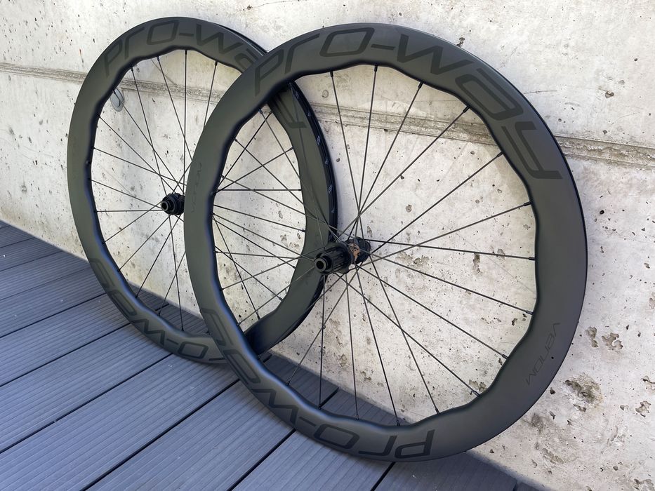 Wyprzedaż kół! Koła karbonowe carbon szosowe PRO-WAY NEW VENOM 55mm DT SWISS 350! 1440g