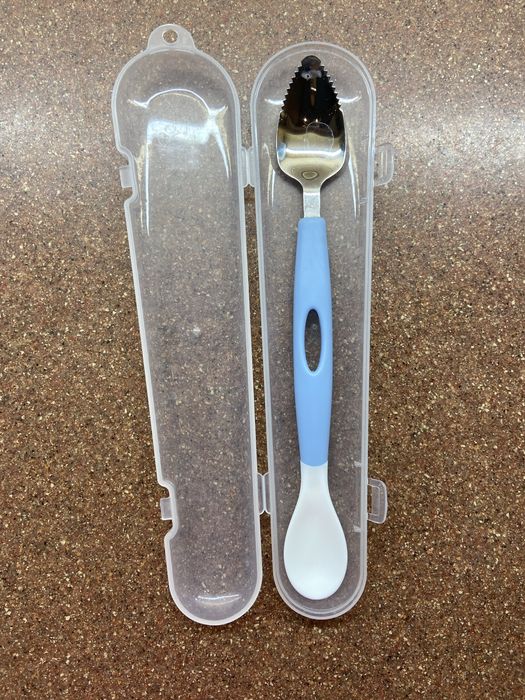 Дитяча ложечка в чохлі