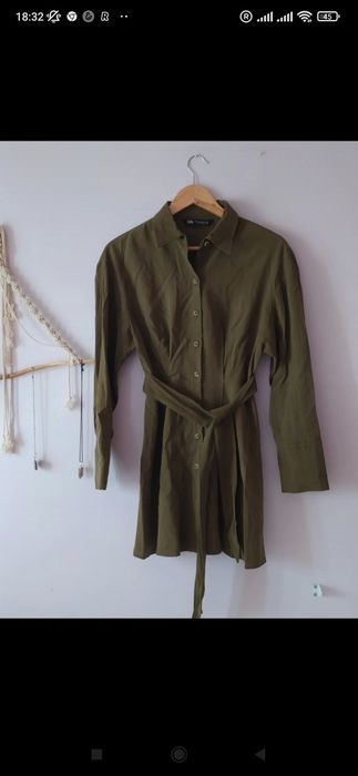 Casaco comprido verde seco Zara