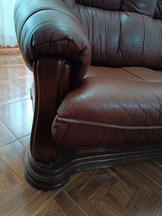 Sofá em Pele Castanho