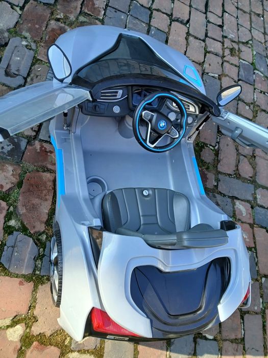 Zabawkowy samochód elektryczny  BMW I8