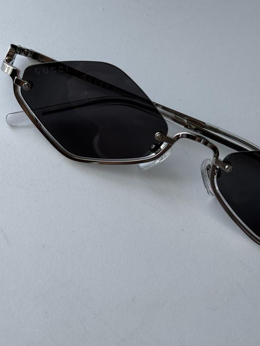 Gucci сонцезахисні окуляри