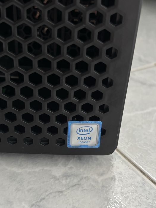 Fujitsu Primergy TX1330 M4