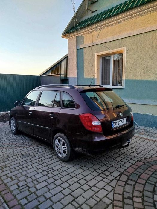 Продам чудовий,економний автомобіль