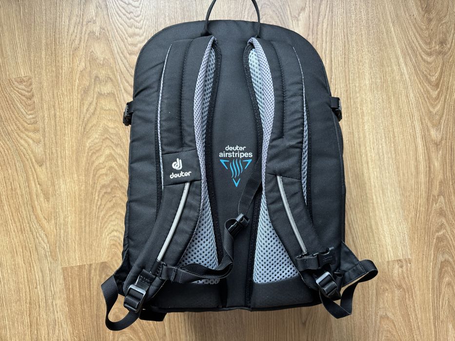 Міський трекинговий рюкзак портфель  Deuter Giga Pro Backpack