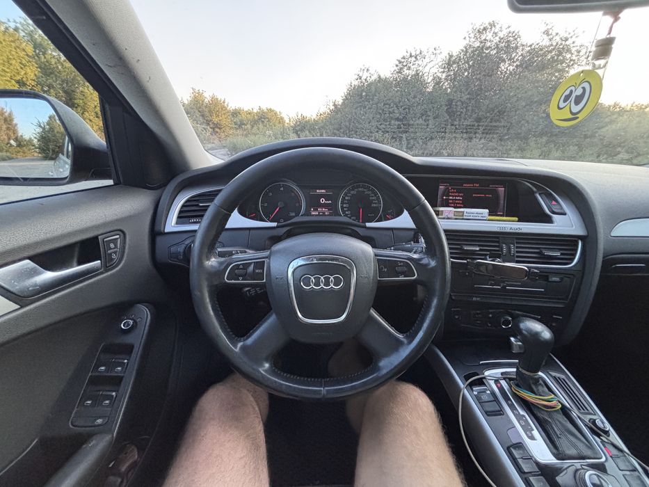 Audi a4b8 avant.