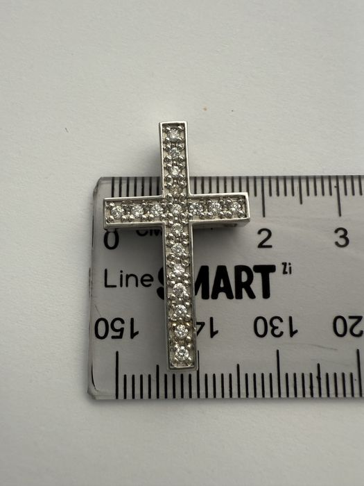 Золотой крест с бриллиантами