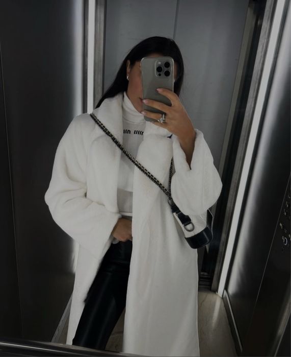 Продам белую шубу