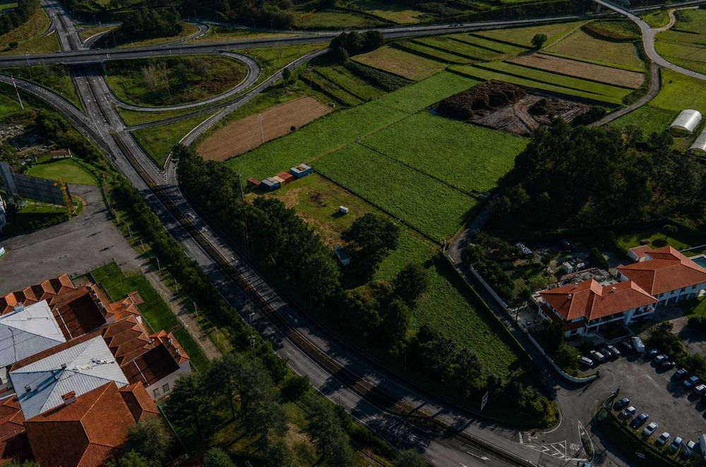 Terreno com 22.000 m2 em frente à A28 nó de Antas, Esposende