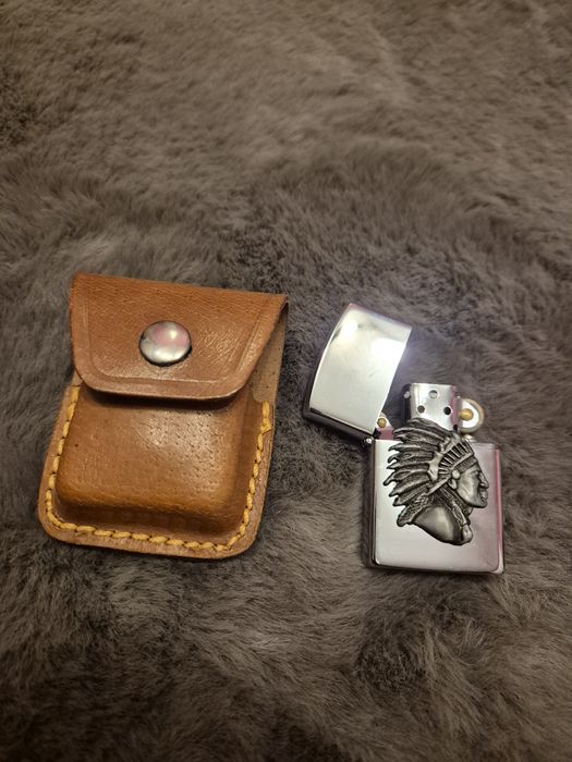 Zapalniczka benzynowa STAR – Indianin – skórzane etui