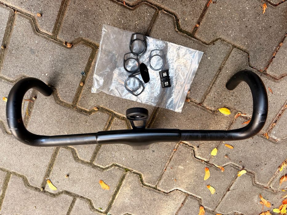 Kierownica karbonowa Canyon H31 Ergocockpit CF 440 mm / 110 mm