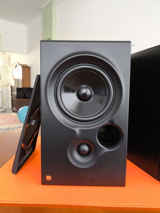 Colunas modelo KEF   Coda 7