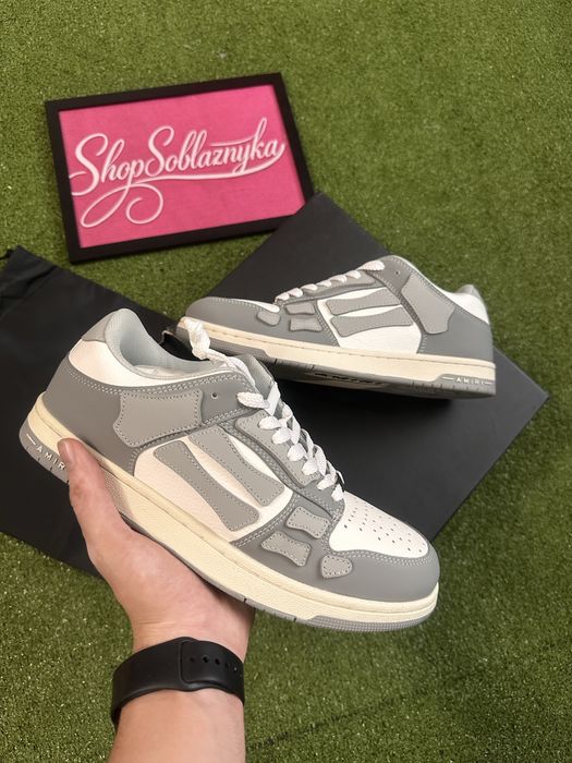 Продаю кросівки amiri bone runner в сірому кольорі в наявності!