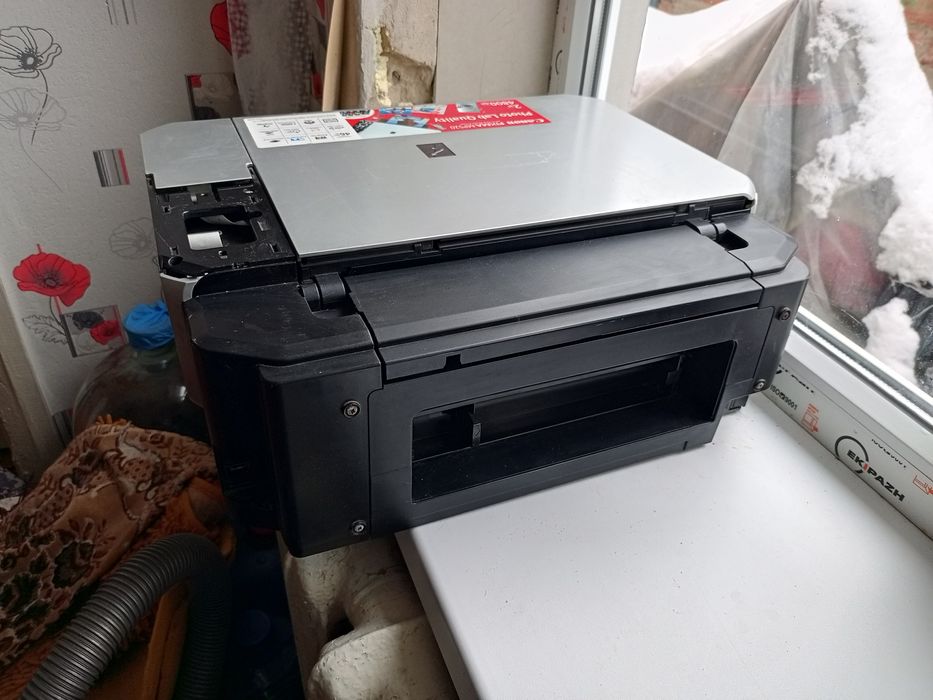 Продам принтер-сканер-ксерокс на забчастини