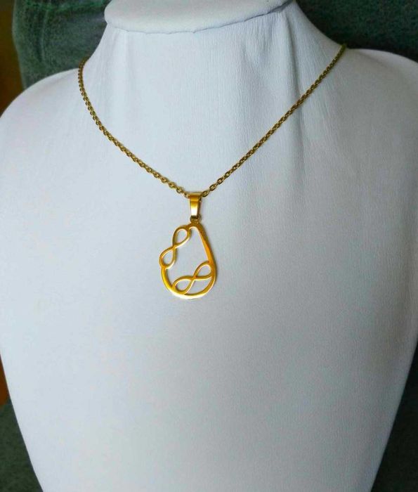 Colar Aço Dourado Oval c/ Infinitos NOVO