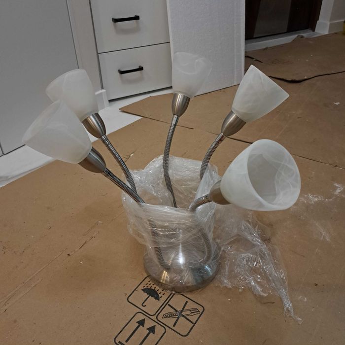 Żyrandol uniwersalny