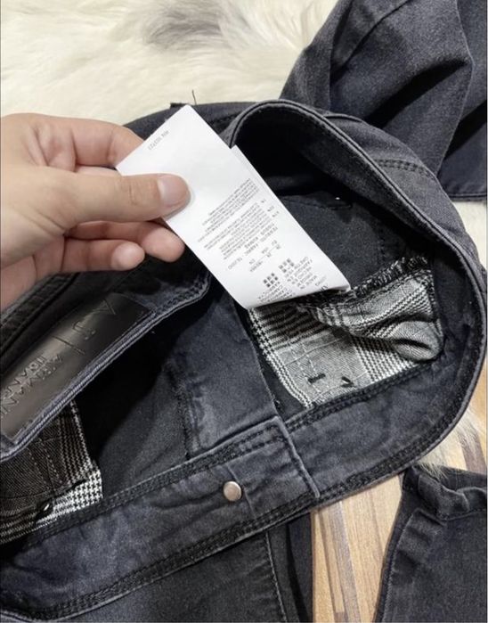 Джинсы Armani Exchange