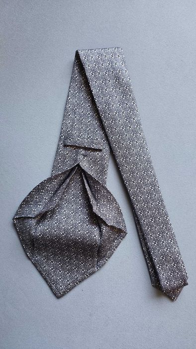 krawat jedwabny KITON