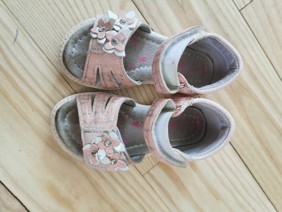 Butki dla dziewczynki