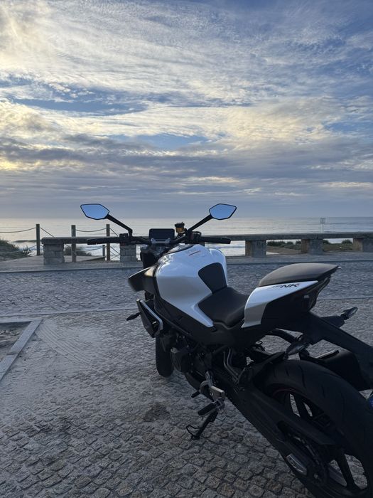 CFMOTO 450NK.