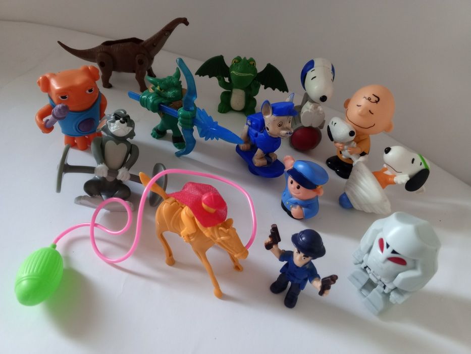 Лот іграшок хлопчику