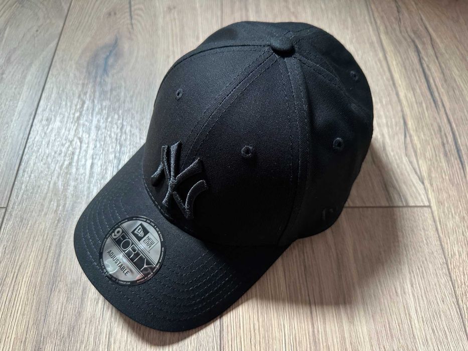 Czapka New Era MLB New York Yankees Essential Black 9FORTY