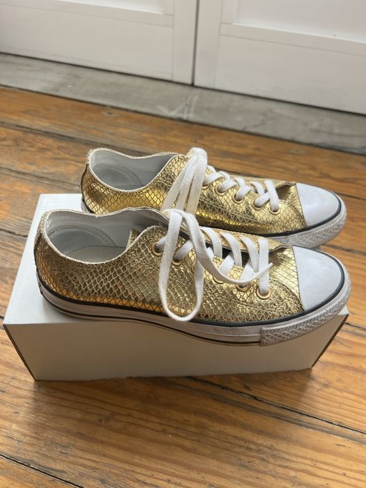 Ténis all star dourados