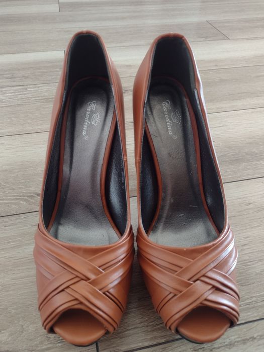Buty damskie na wysokim obcasie
