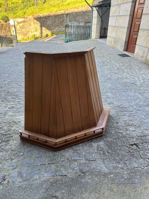 Cobertura de exaustor em madeira