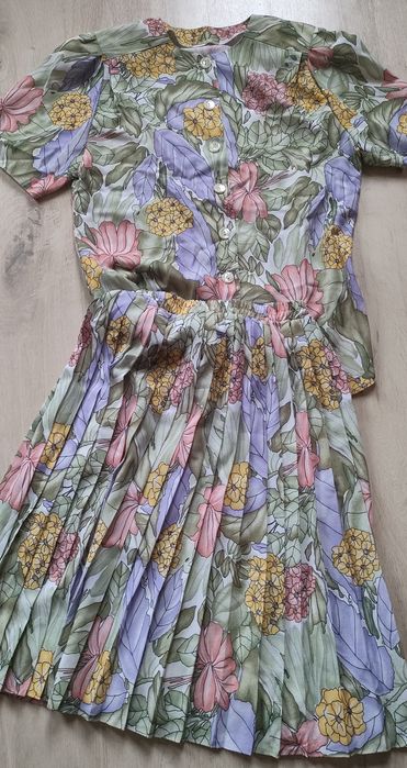 Garsonka spódnica i koszula