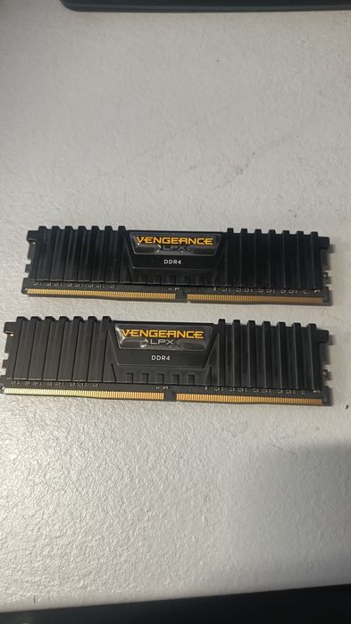 Pamięć RAM DDR4 2x4gb